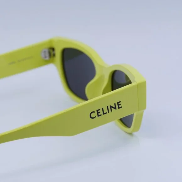 ?️ New Celine CL40197U 93A Sunglasses - Lime Frame, Smoke  display picture 3